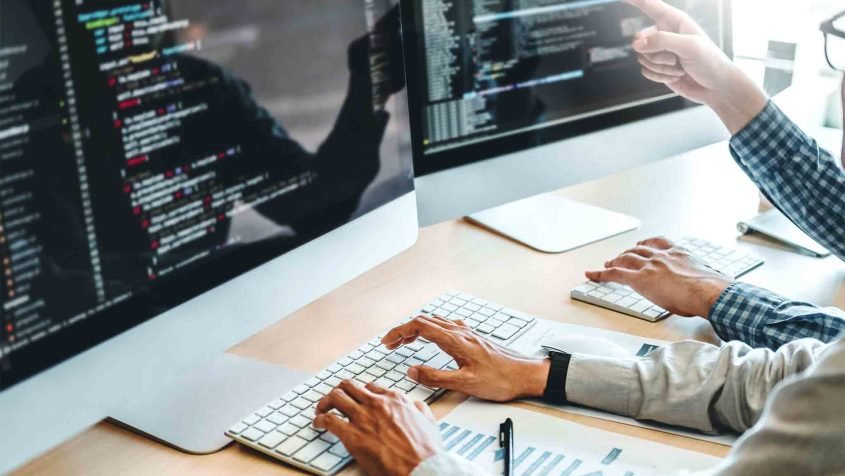 Front End Yazılım Uzmanlığı Eğitimi Front End Yazılım Uzmanlığı Eğitimi